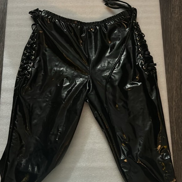 AKIRA Lace Up Black PU Faux Leather Skinny Pants L Punk Goth Rocker Bratz - Picture 2 of 12